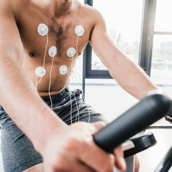 cropped-view-of-sportsman-with-electrodes-training-2022-12-16-15-36-51-utc-1.jpg